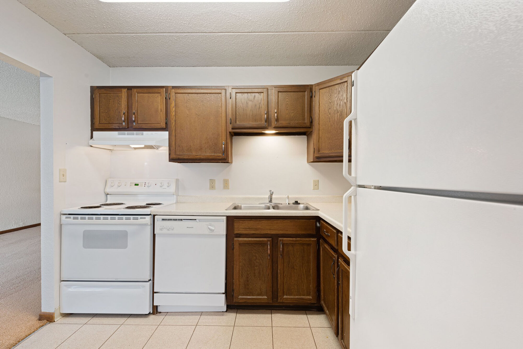 Park Plaza Apartments – photo 2