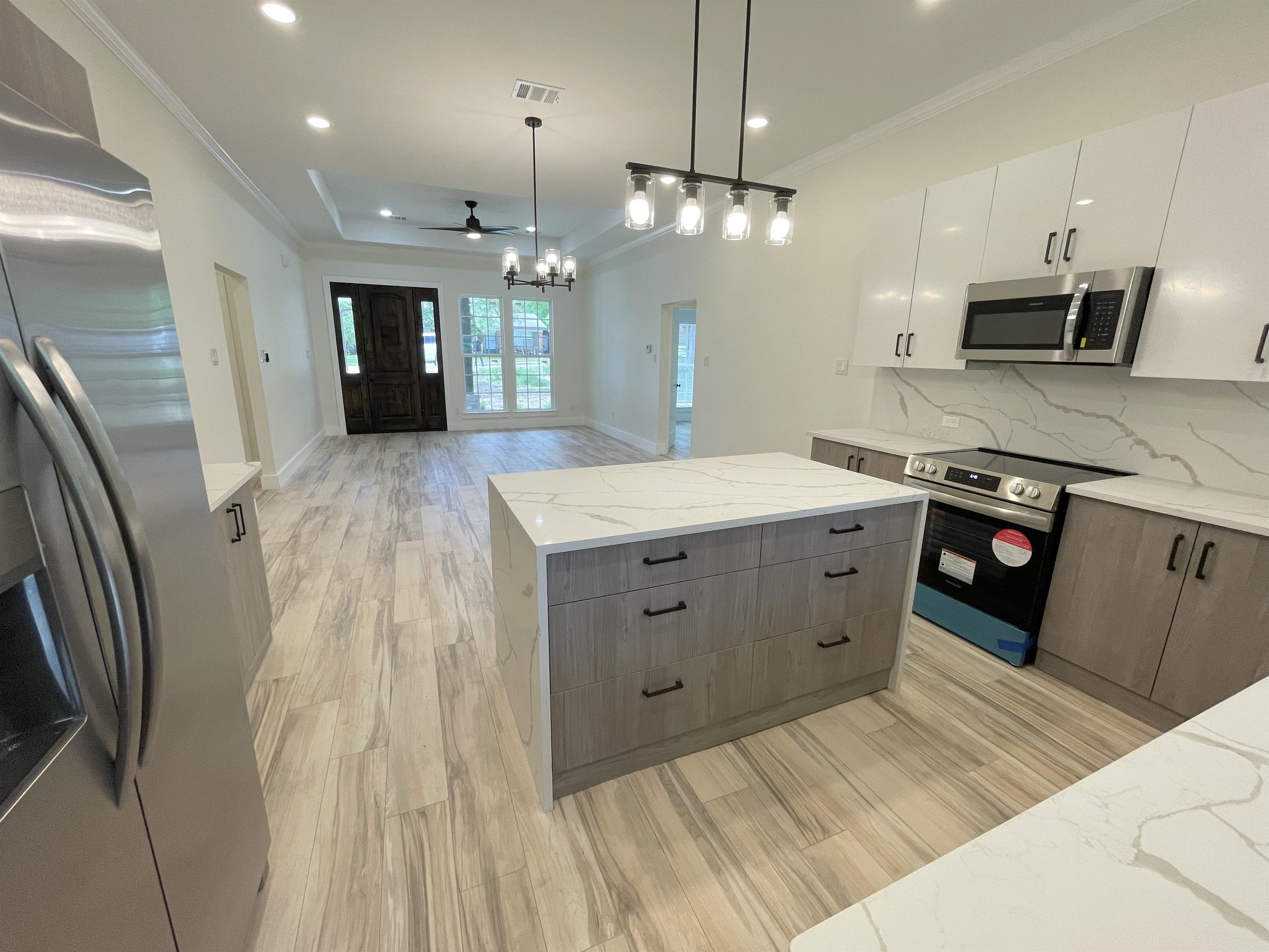 115 East 8th Street – photo 5