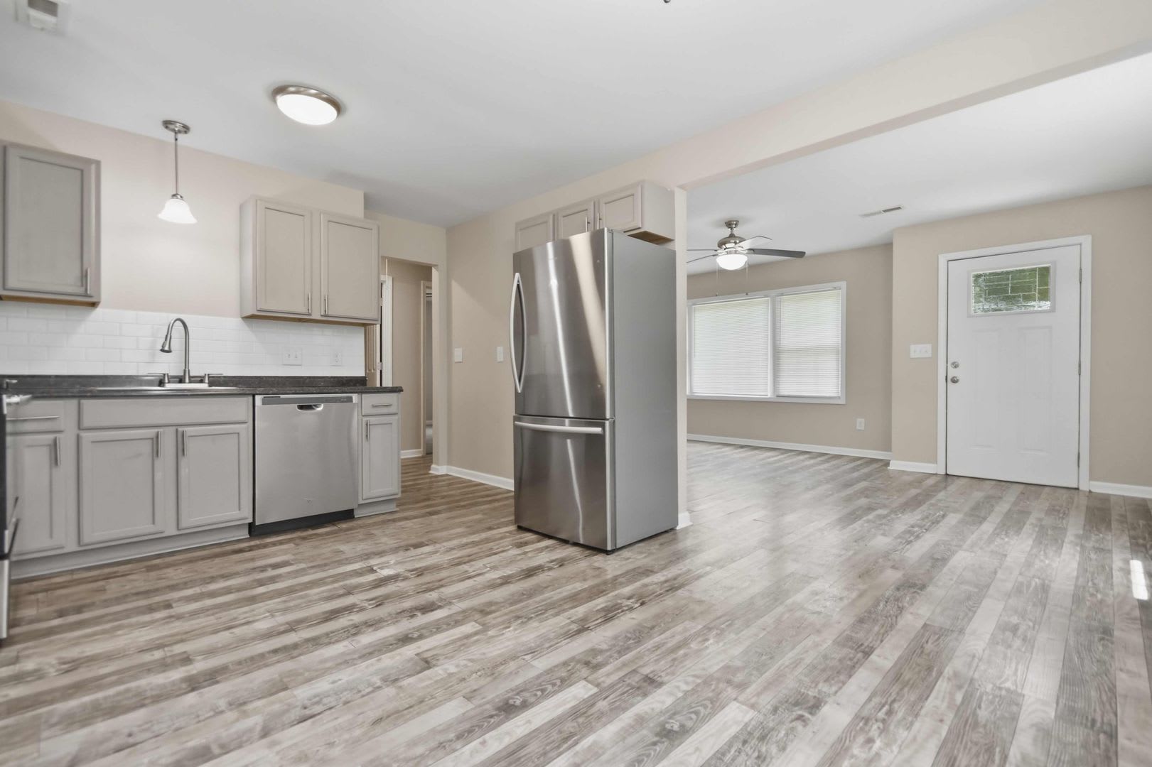 Pet Friendly Three Bedroom! – photo 4