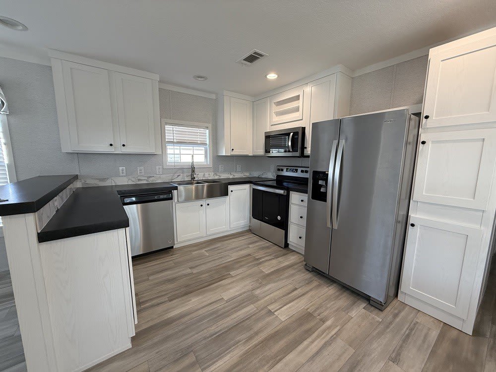 6607 A Lakewood Dr – photo 3