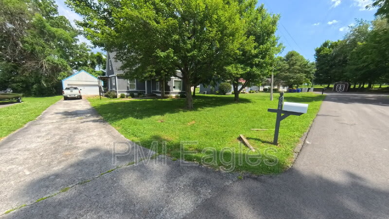 504 Willow Lane – photo 4