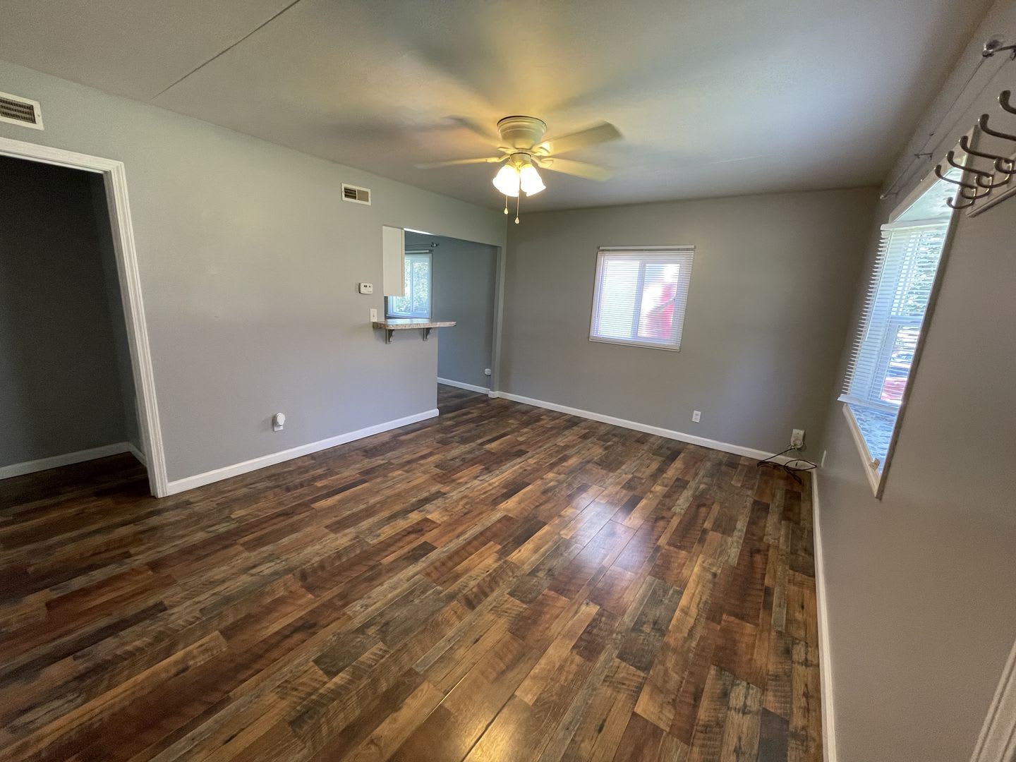 6615 Hamilton St – photo 3
