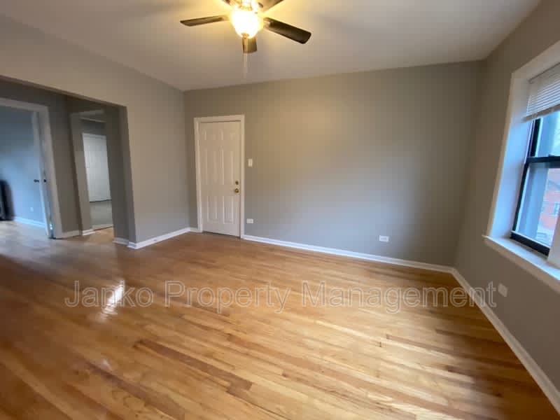 2916 W 64th St – photo 3