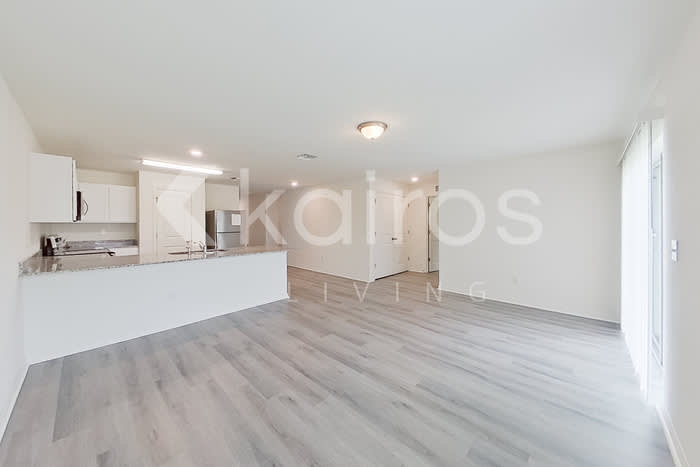 1128 Hayes Avenue South – photo 5