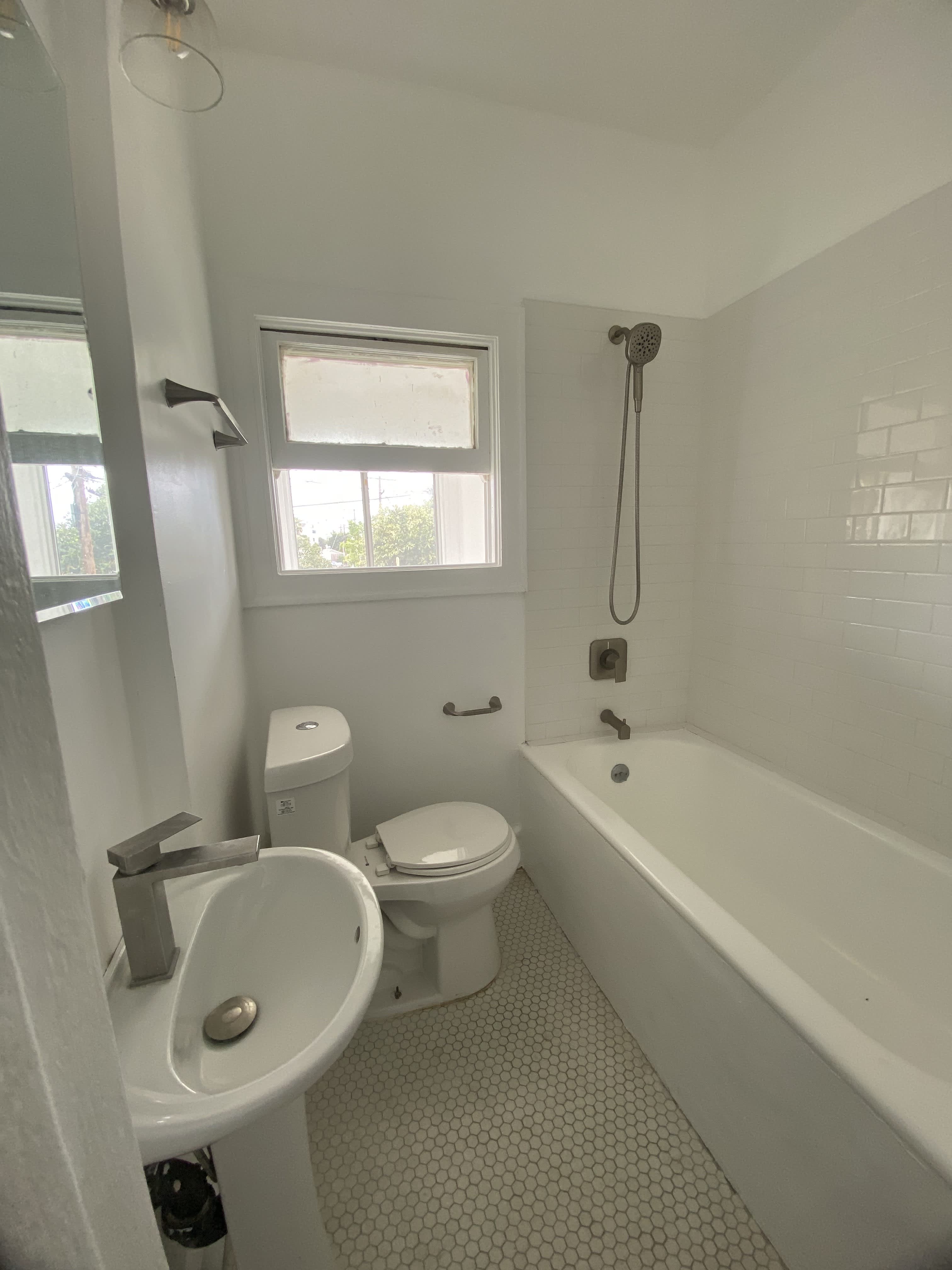 1586 W 29Th St – photo 4