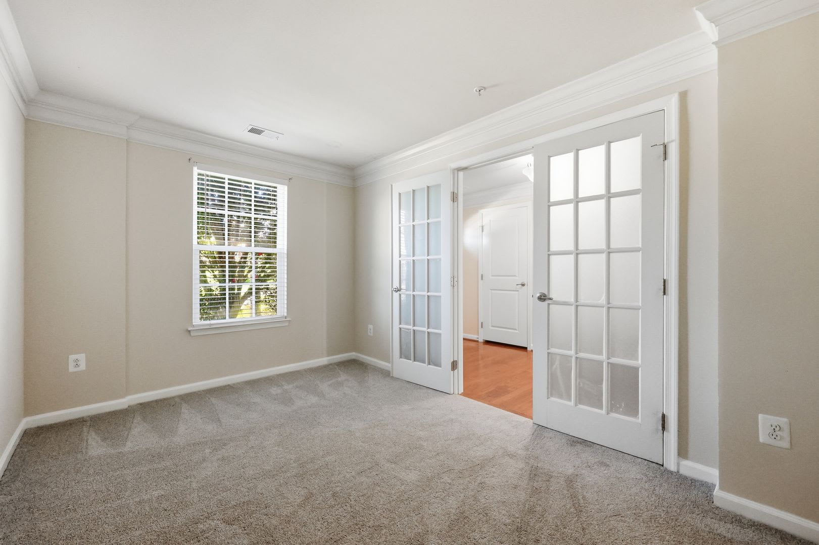 Large Townhome in Wormans Mill! – photo 4