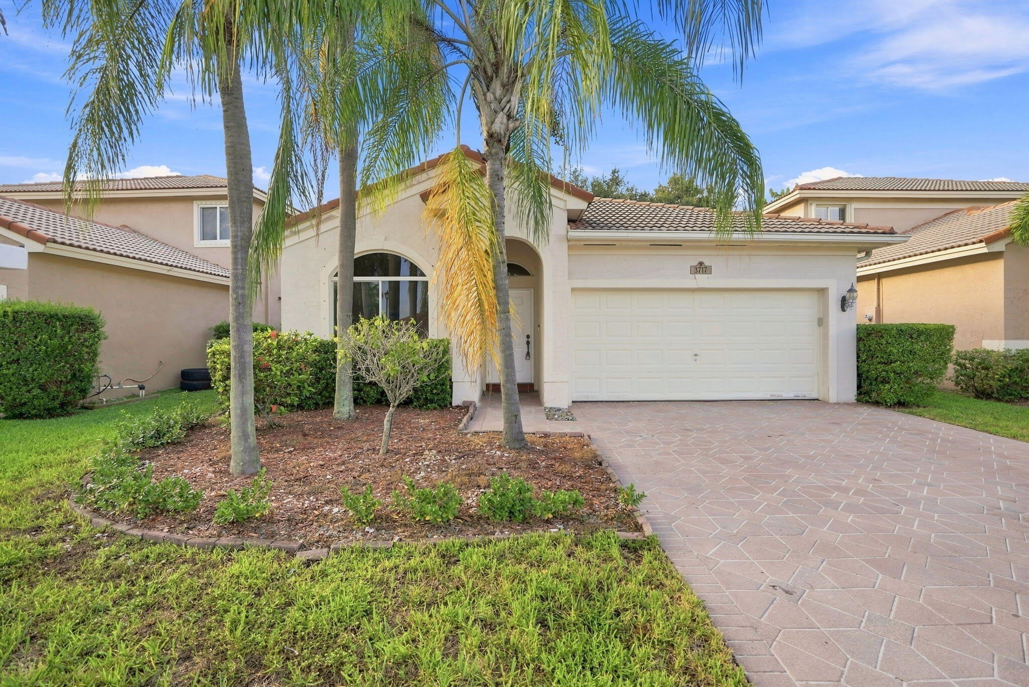 3717 Pebblebrook Manor – photo 3