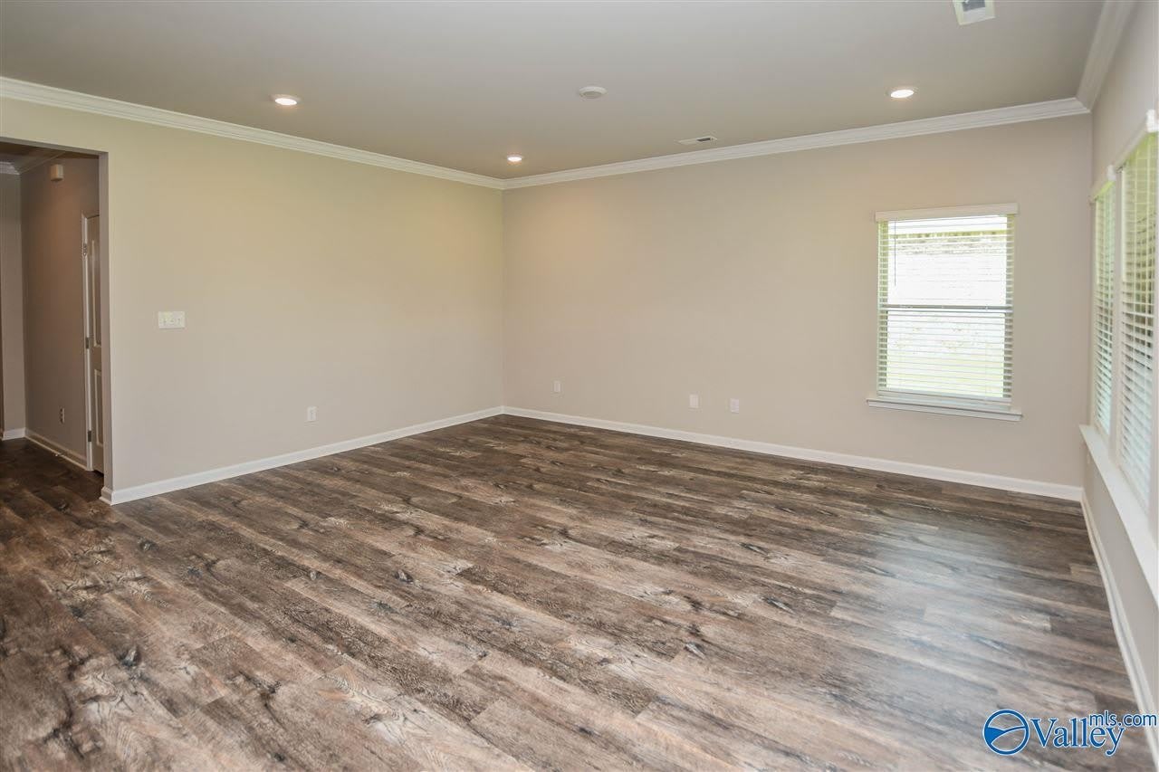 307 Ivyleaf Drive – photo 5