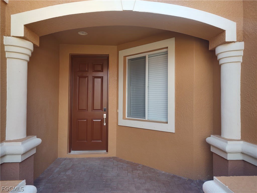 2434 Laurentina Lane – photo 3