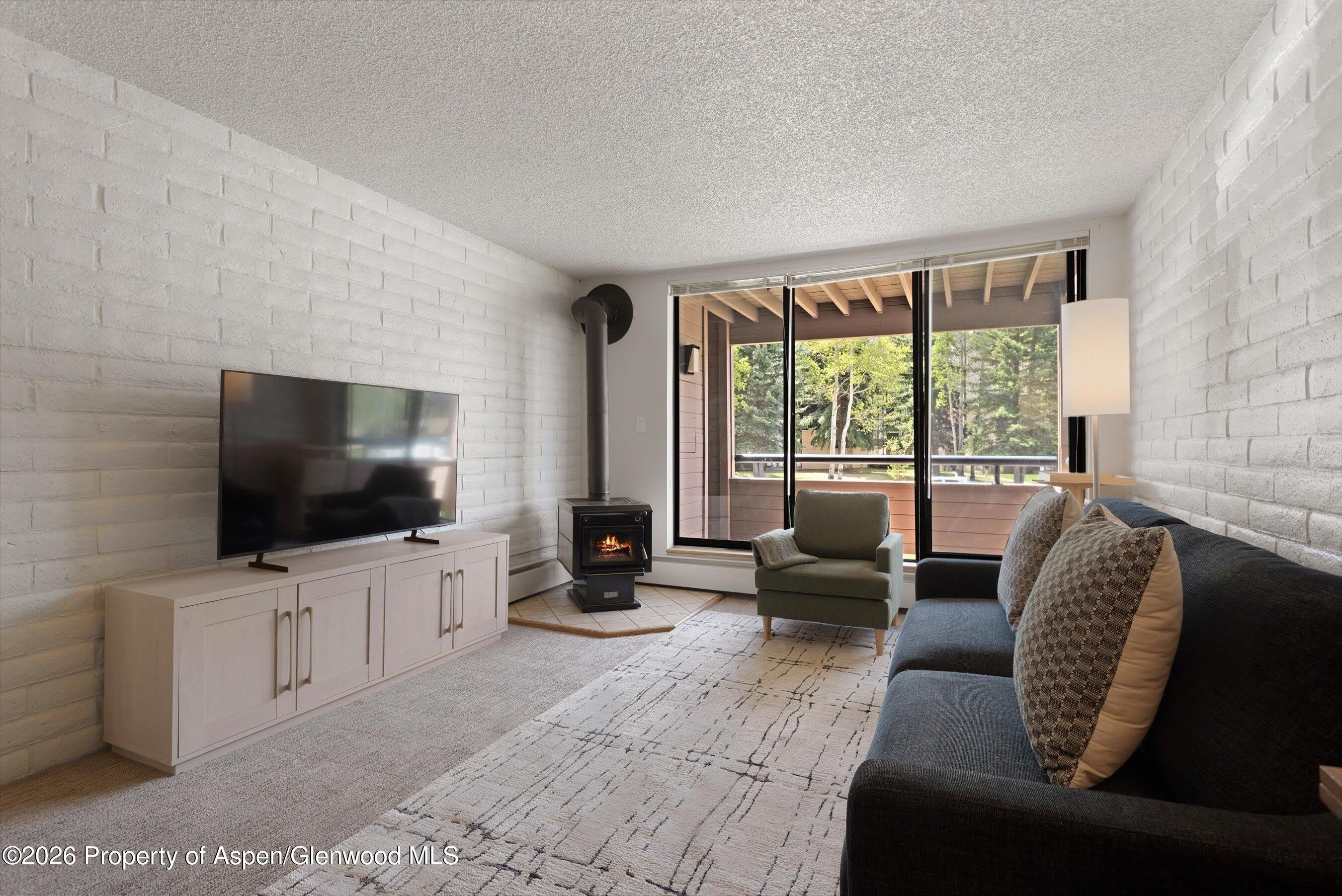 425 Vine Street – photo 2