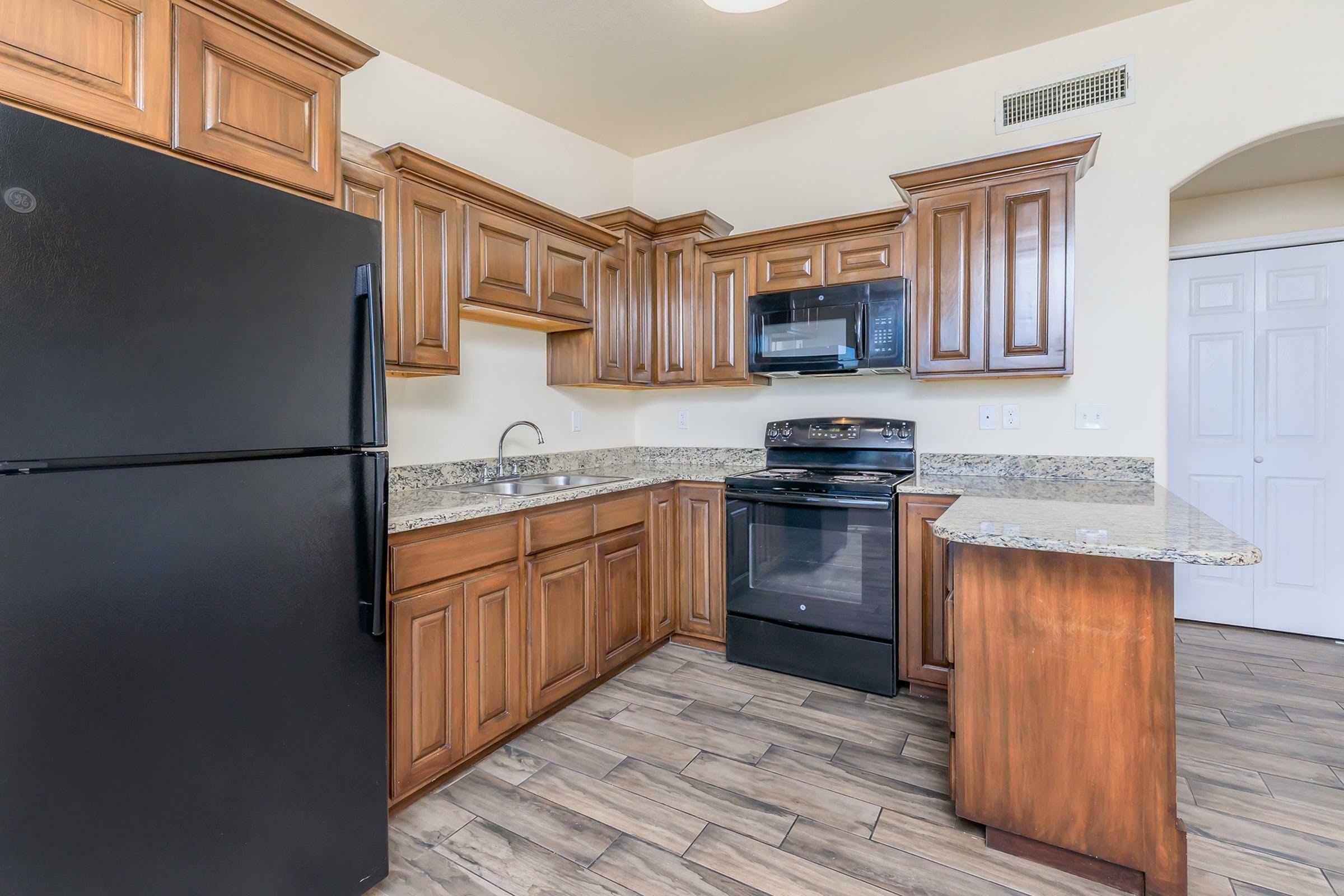 Bella Vista Place Apartments – photo 1