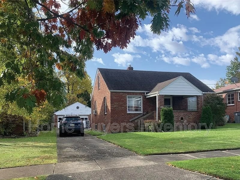 2249 Ridgelawn Ave – photo 4