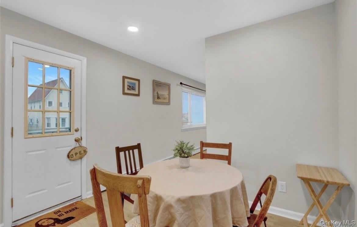 220 E Chester Street – photo 5