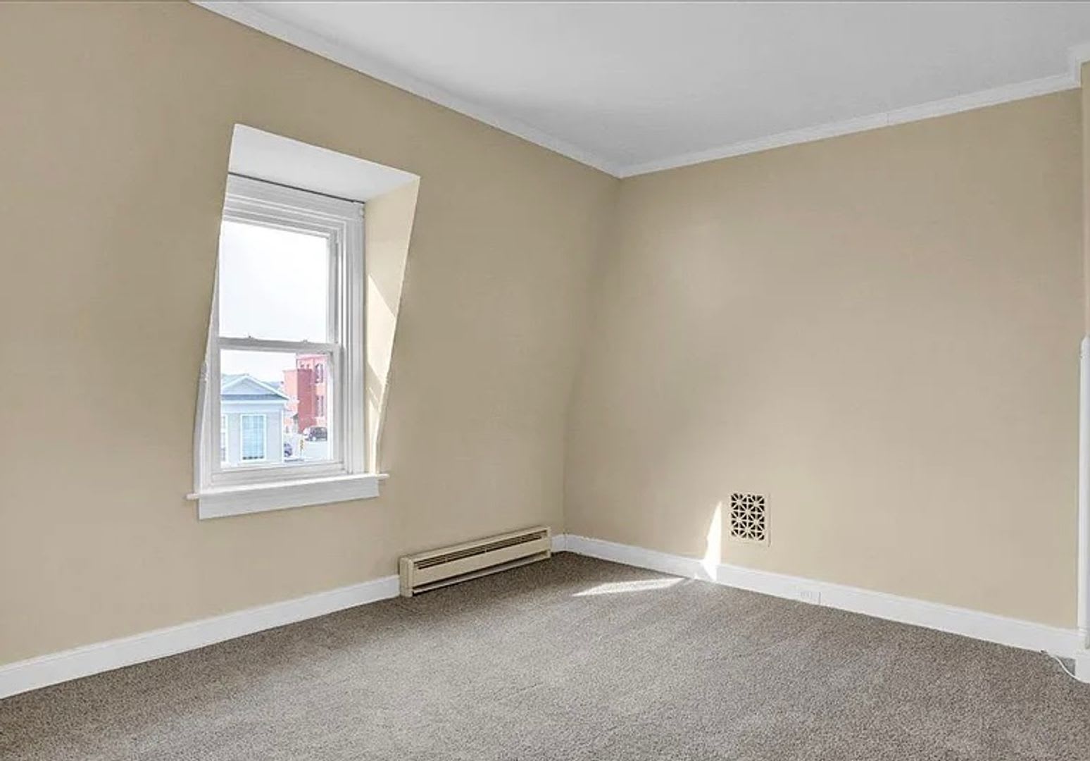 Spacious 5 Bedroom House – photo 5