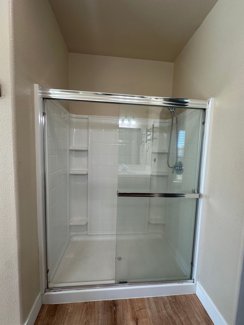 Spacious Lemoore home coming soon, pet friendly! – photo 5