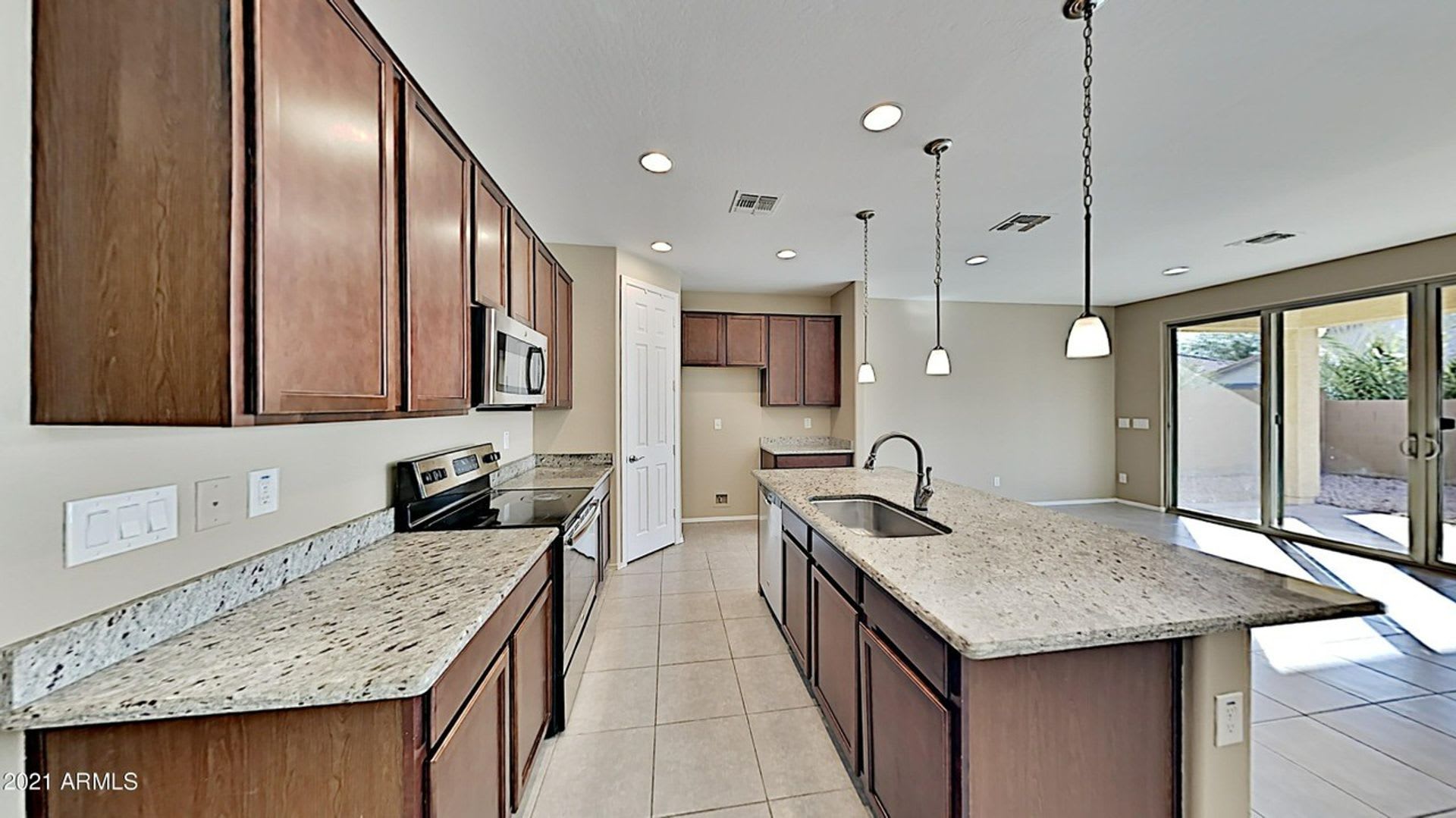 Beautiful 3Ba 2Bth Laveen Home – photo 4