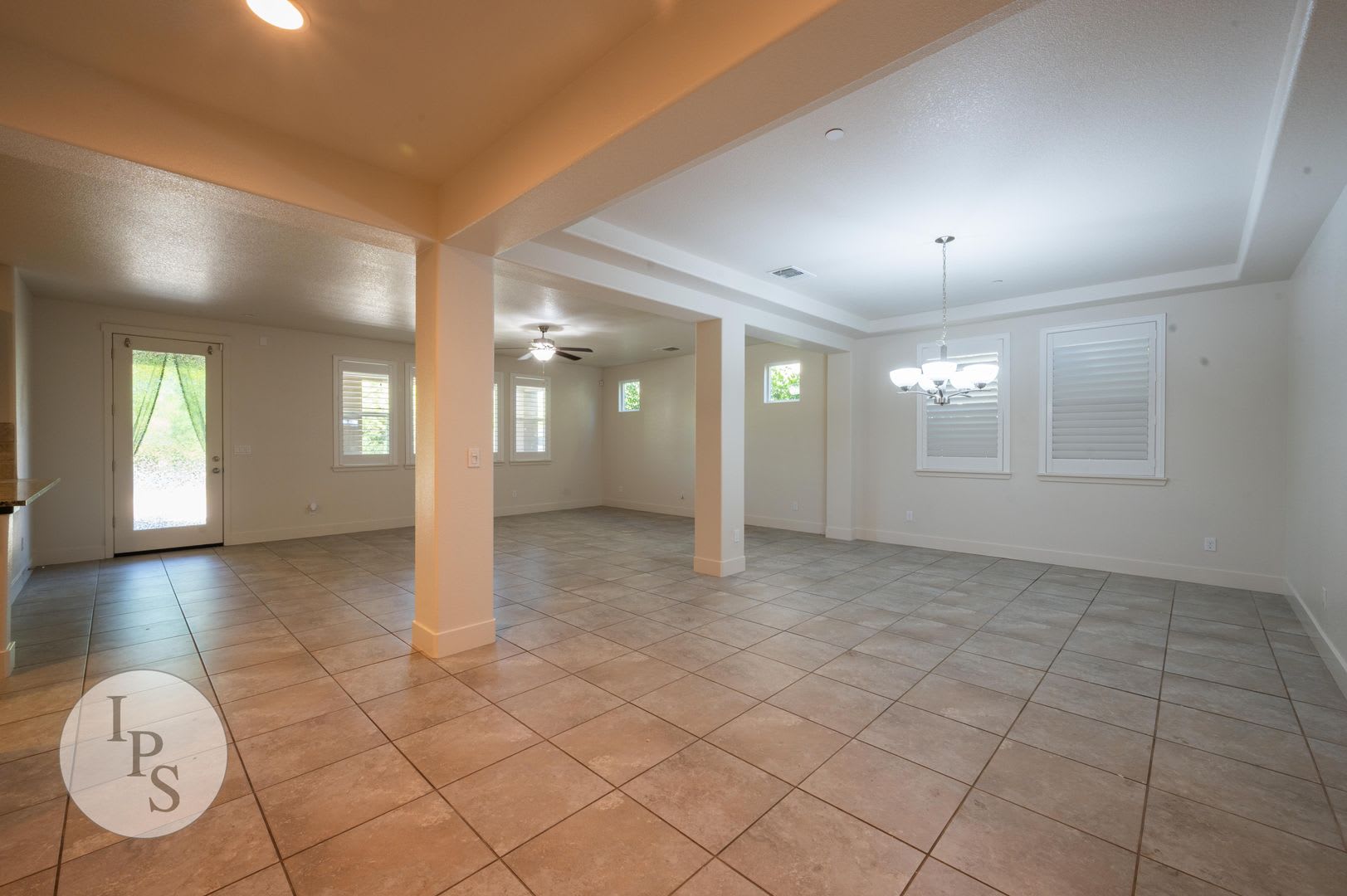 Harlan Ranch Home 4Br 2 5Ba Built 2015 Lots Of Amenities – photo 3