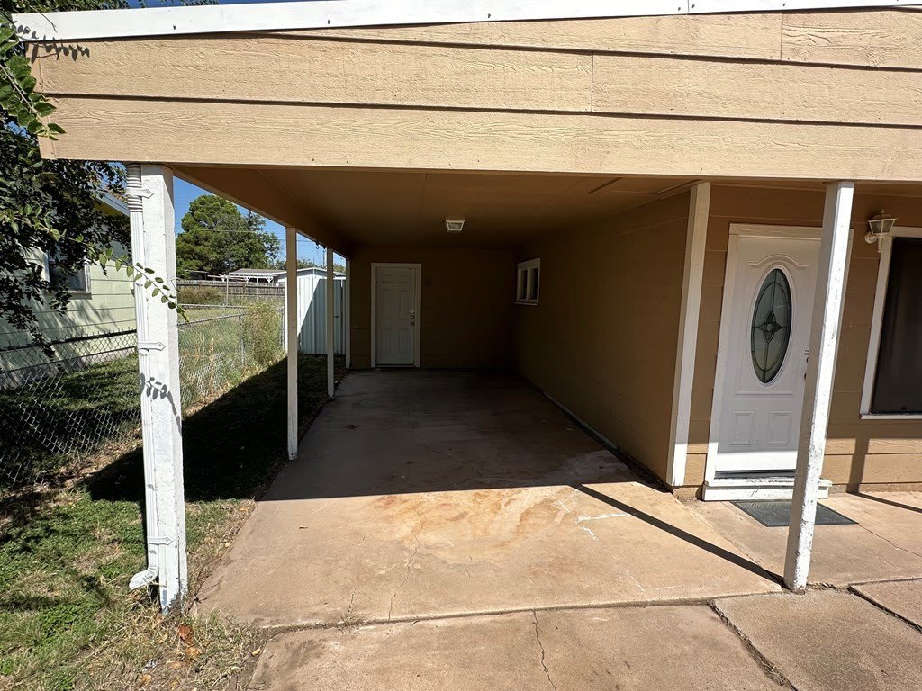 2110 Glenwood Drive – photo 2