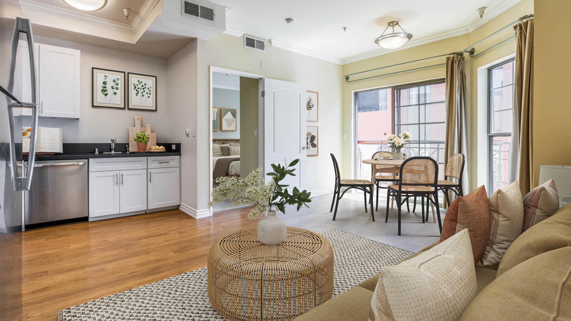 425 Broadway Apartments – photo 2