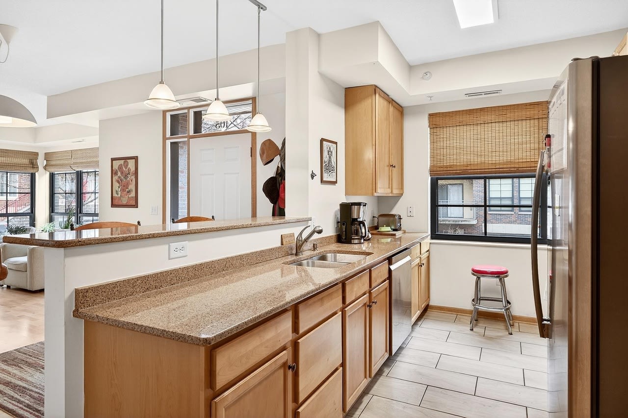 825 Berry Street – photo 3
