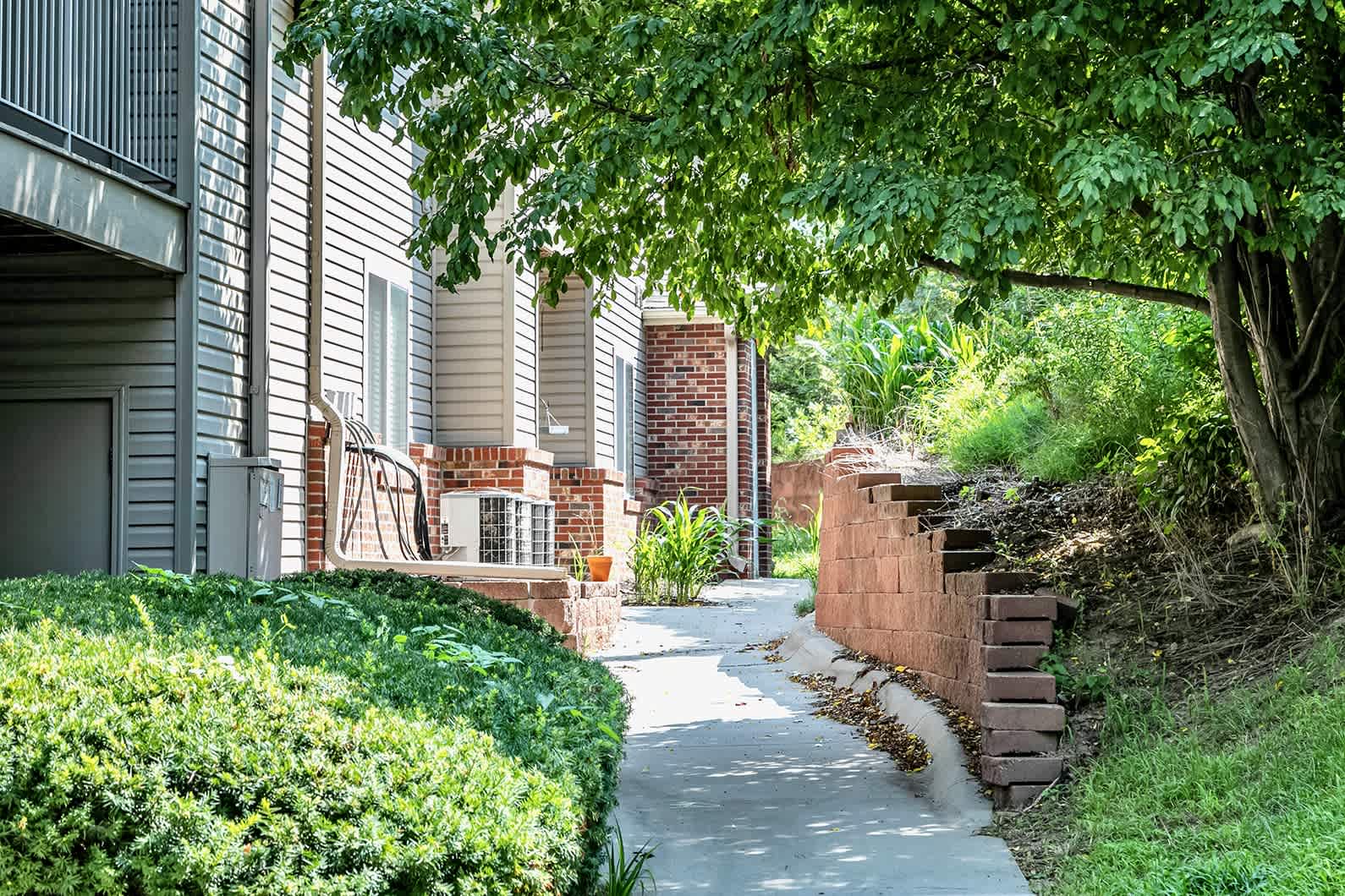Deer Park Apartments – photo 2