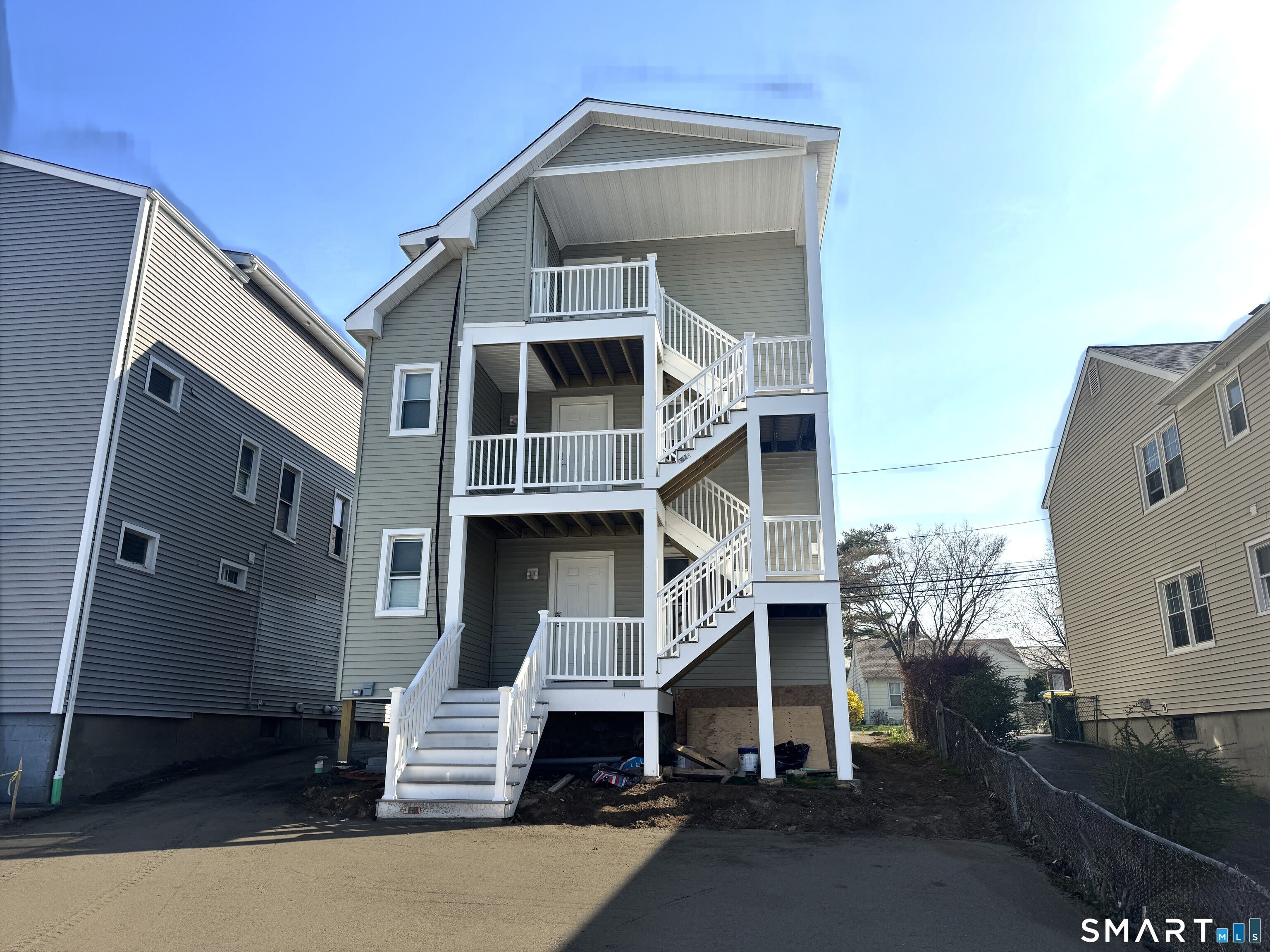 105 Churchill Street – photo 2