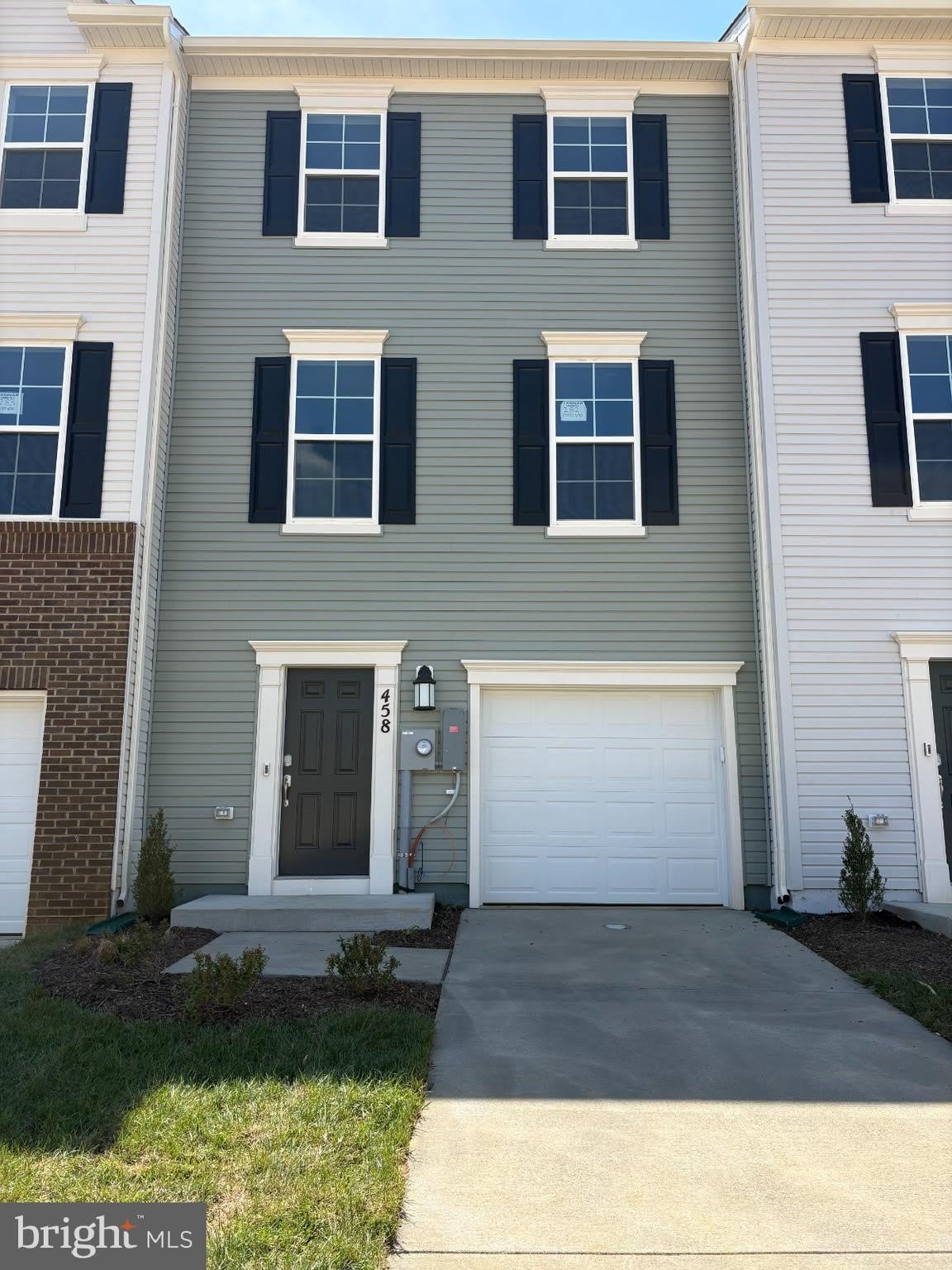 458 SEEBACK DRIVE – photo 1