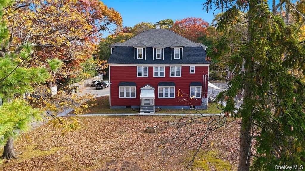 221 S Lake Avenue – photo 2