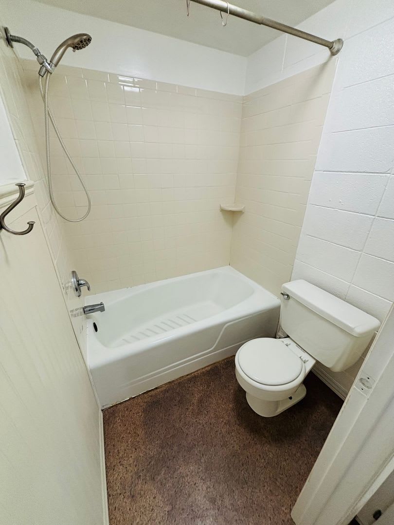 2 Bedroom 1 Bath Condo – photo 2