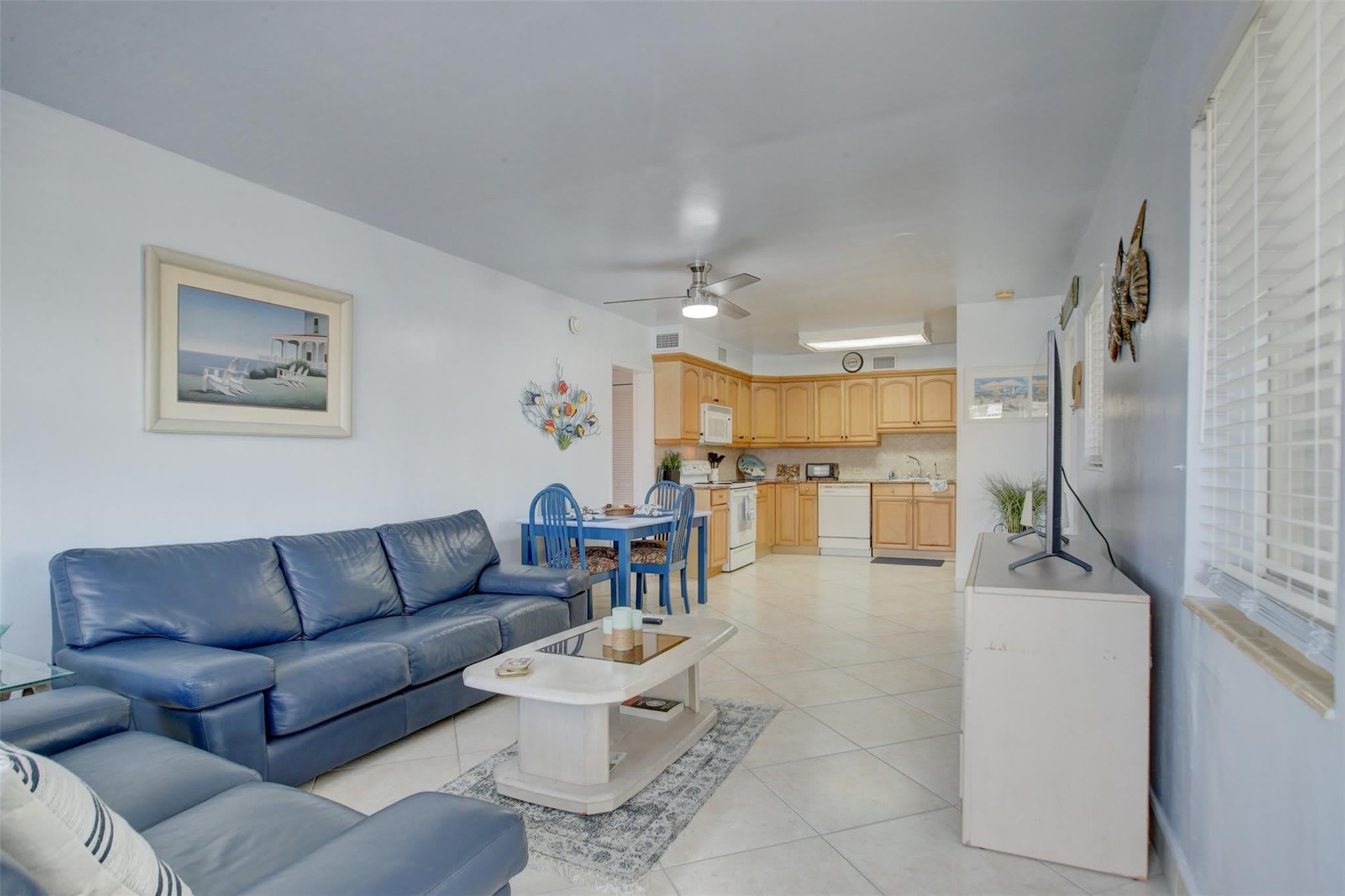 999 N Riverside Drive – photo 5