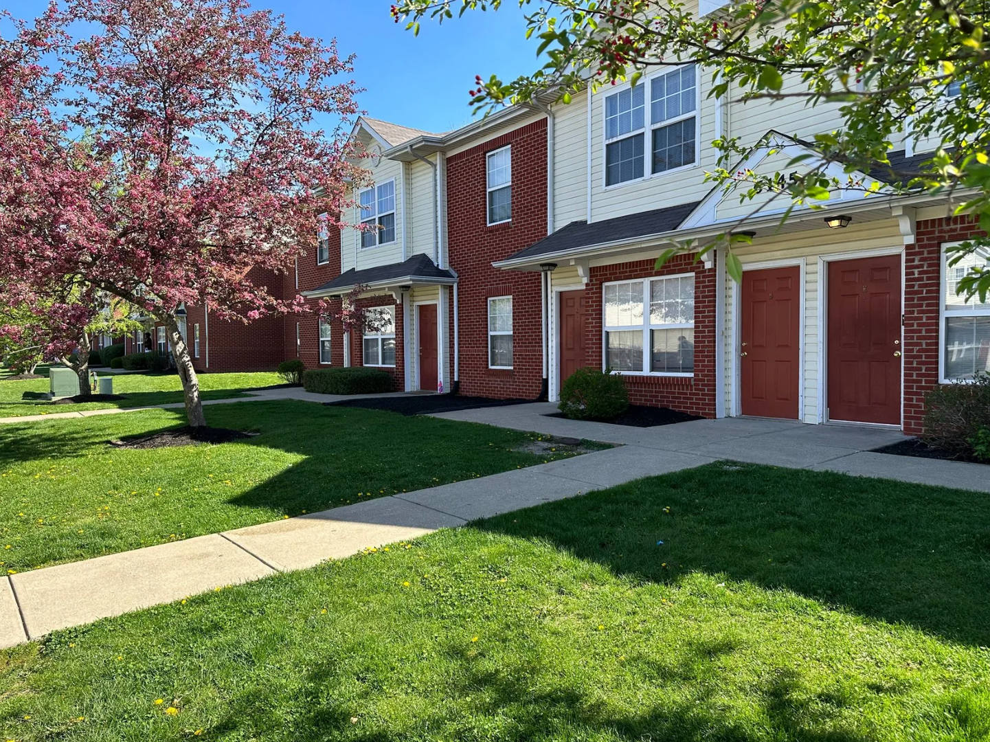 Beautiful Beech Grove Community********** Rent $1,325/month*********Quiet Culdesac Neighborhood – photo 4