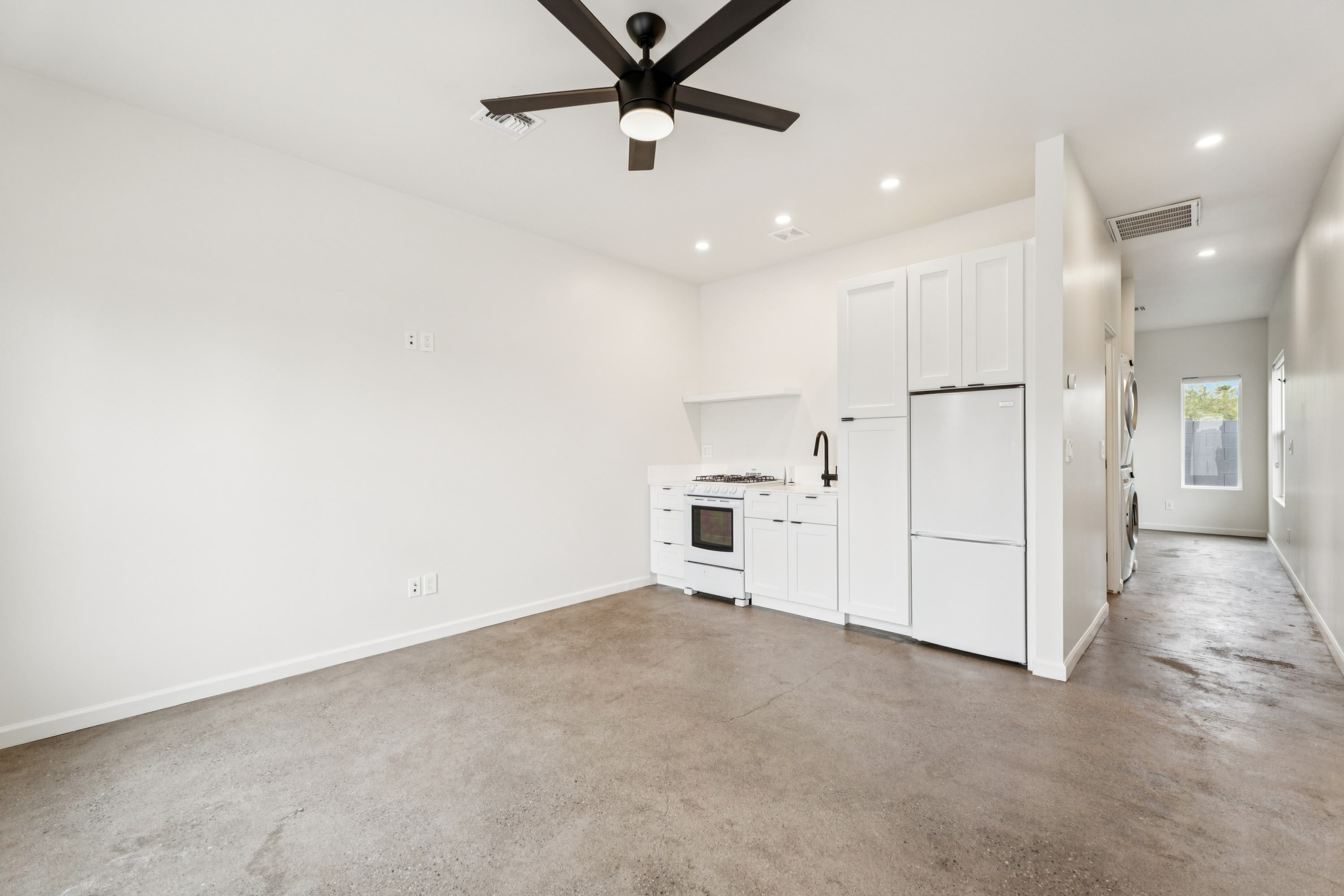 1717 W BERRIDGE LN – photo 4