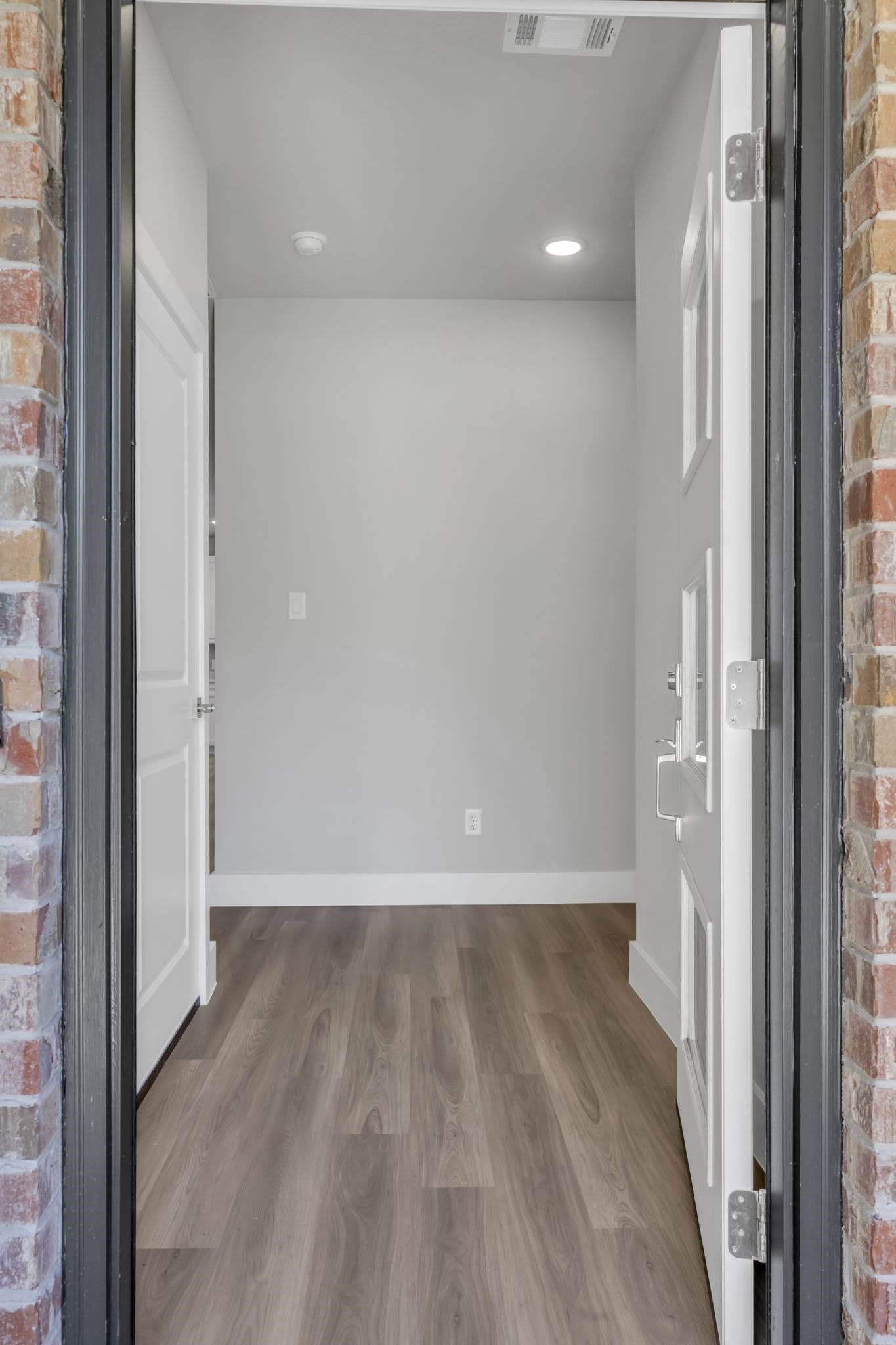 121 W Morton Street – photo 5