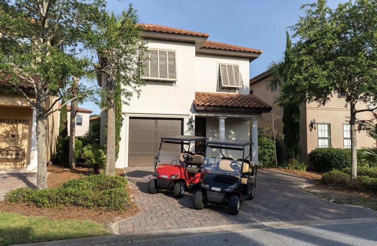 1943 Boardwalk Drive – photo 1