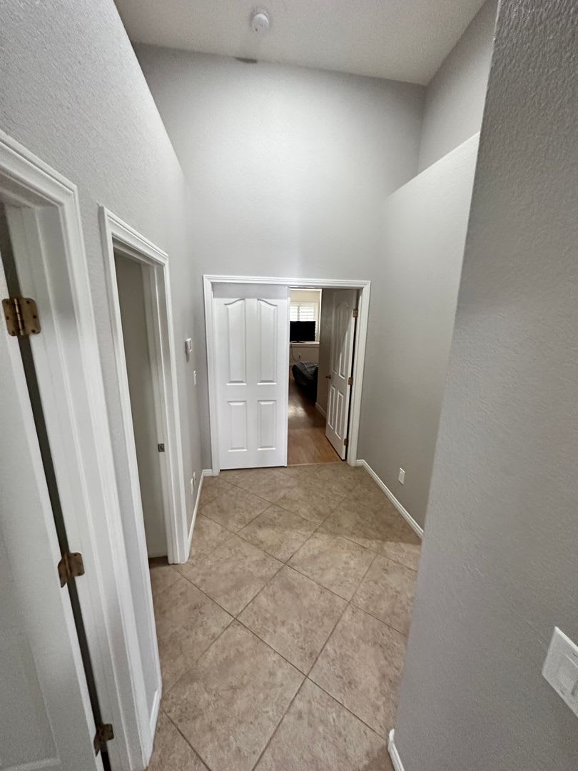 Single Story Home in the Northwest w/ 3 Car Garage – photo 4