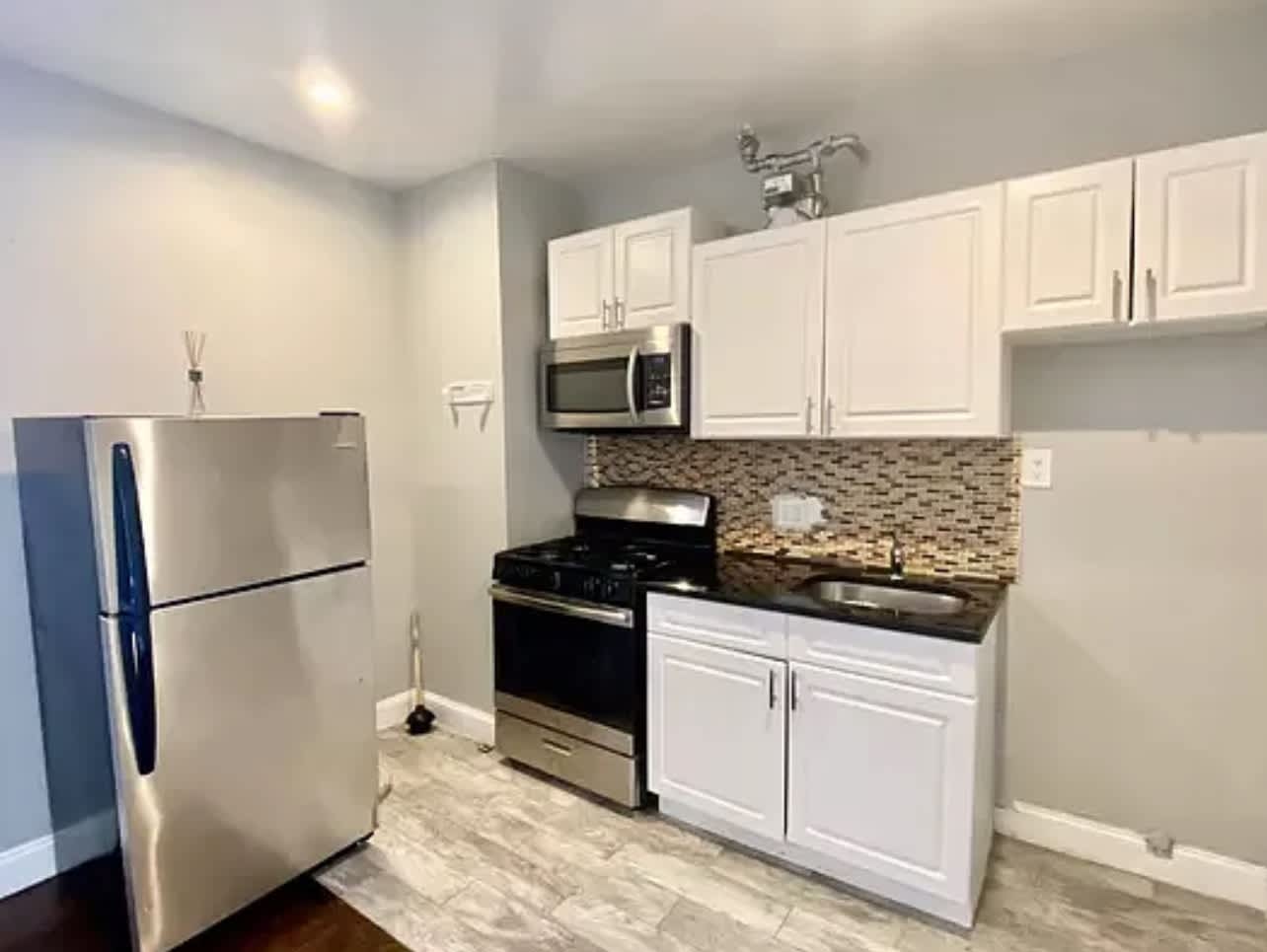 30 W 181st St – photo 1