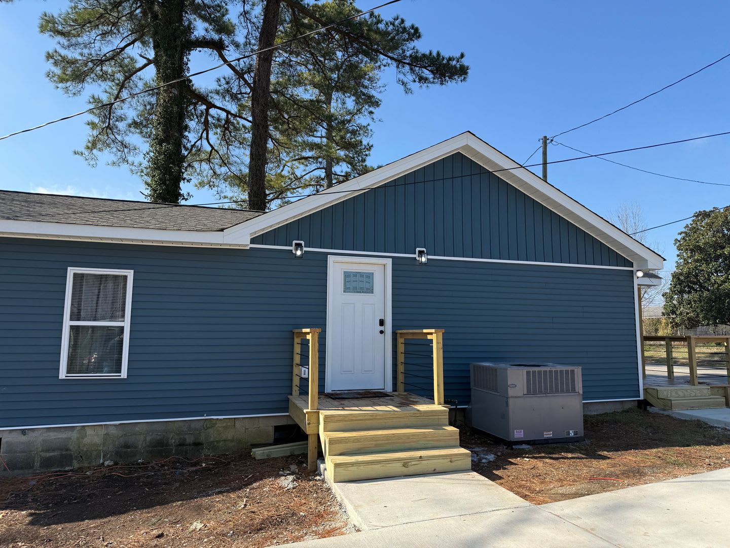 Veterans Drive Fully Furnished 3Bd – photo 2