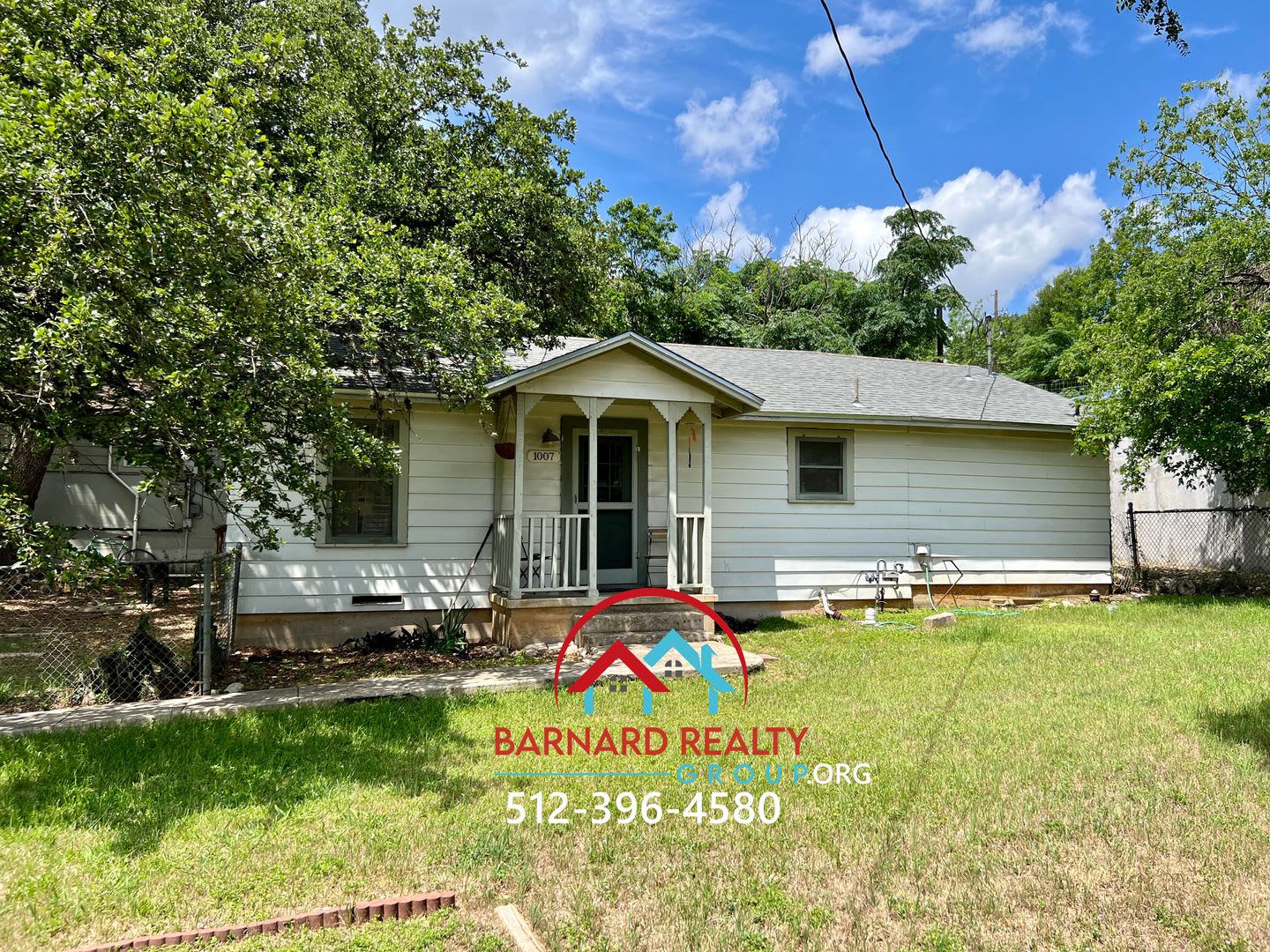 Available Now: 1950's Home Walkable to Texas State – photo 2