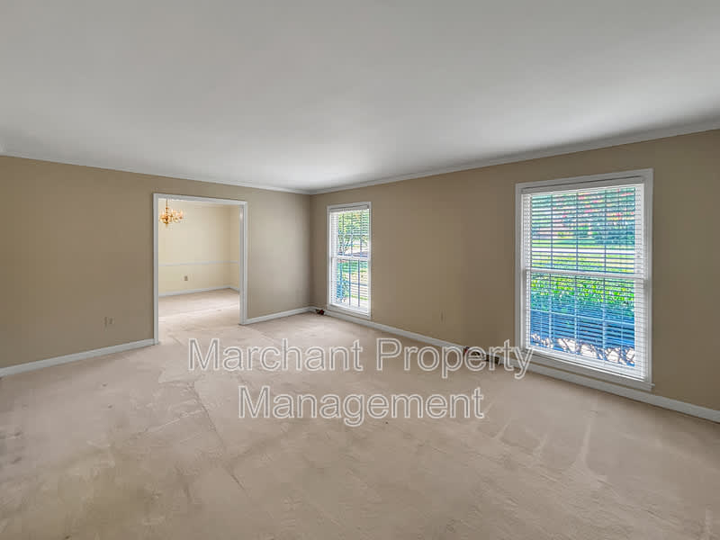 512 Devenger Road – photo 4