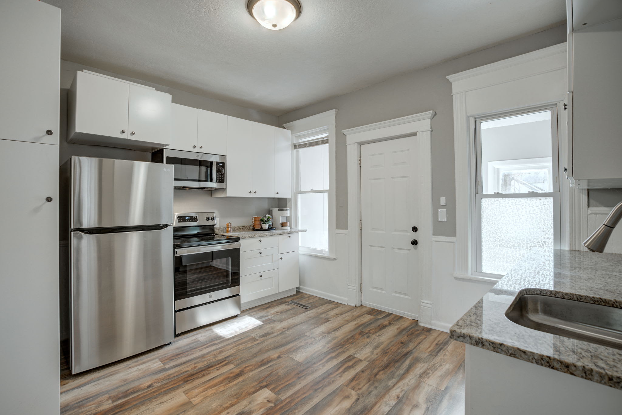 1505 NE Main Street – photo 3