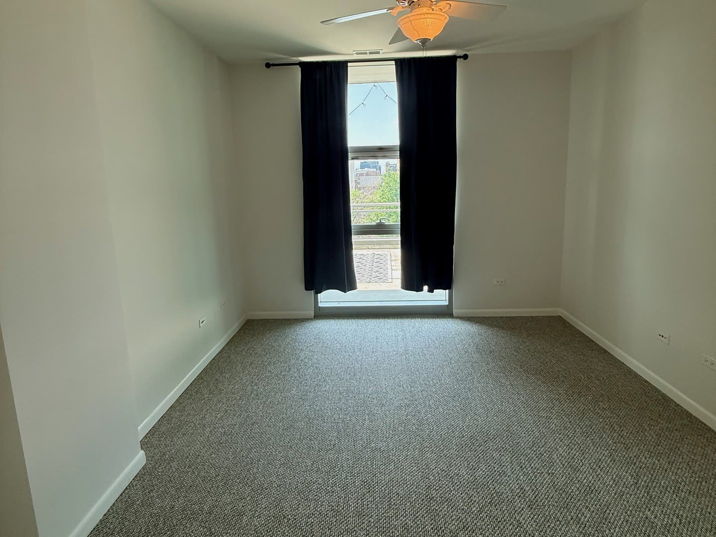 225 S Sangamon Street – photo 5