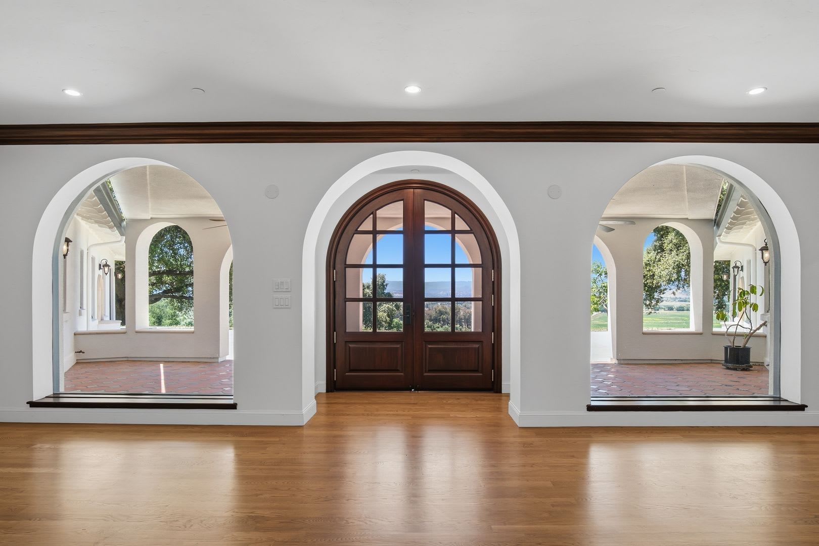 Luxury Foothills Estate – photo 5