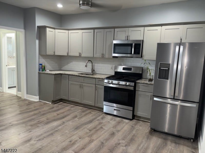 17 Cedar Ave – photo 2
