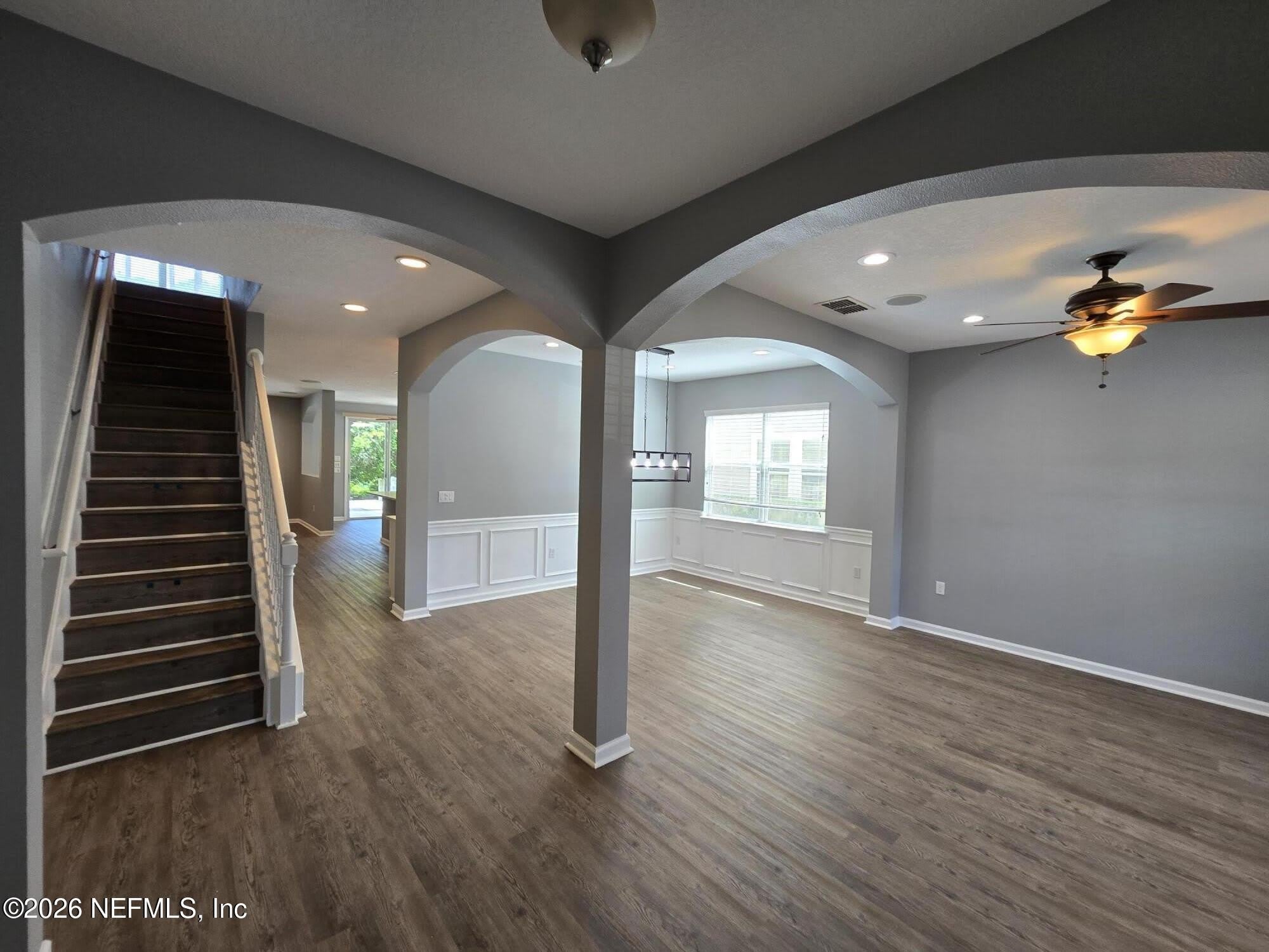 180 THORNLOE Drive – photo 4