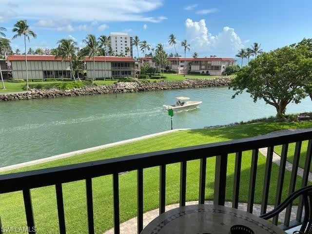 2305 Gulf Shore Blvd N – photo 1