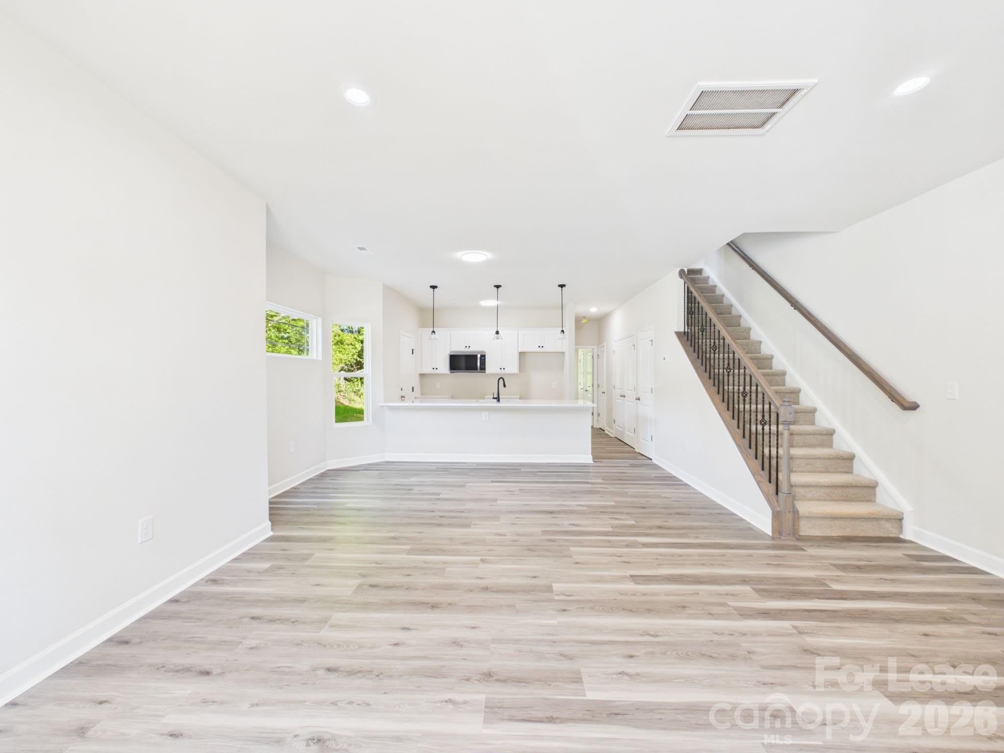 810/812 E Lincoln Street – photo 2