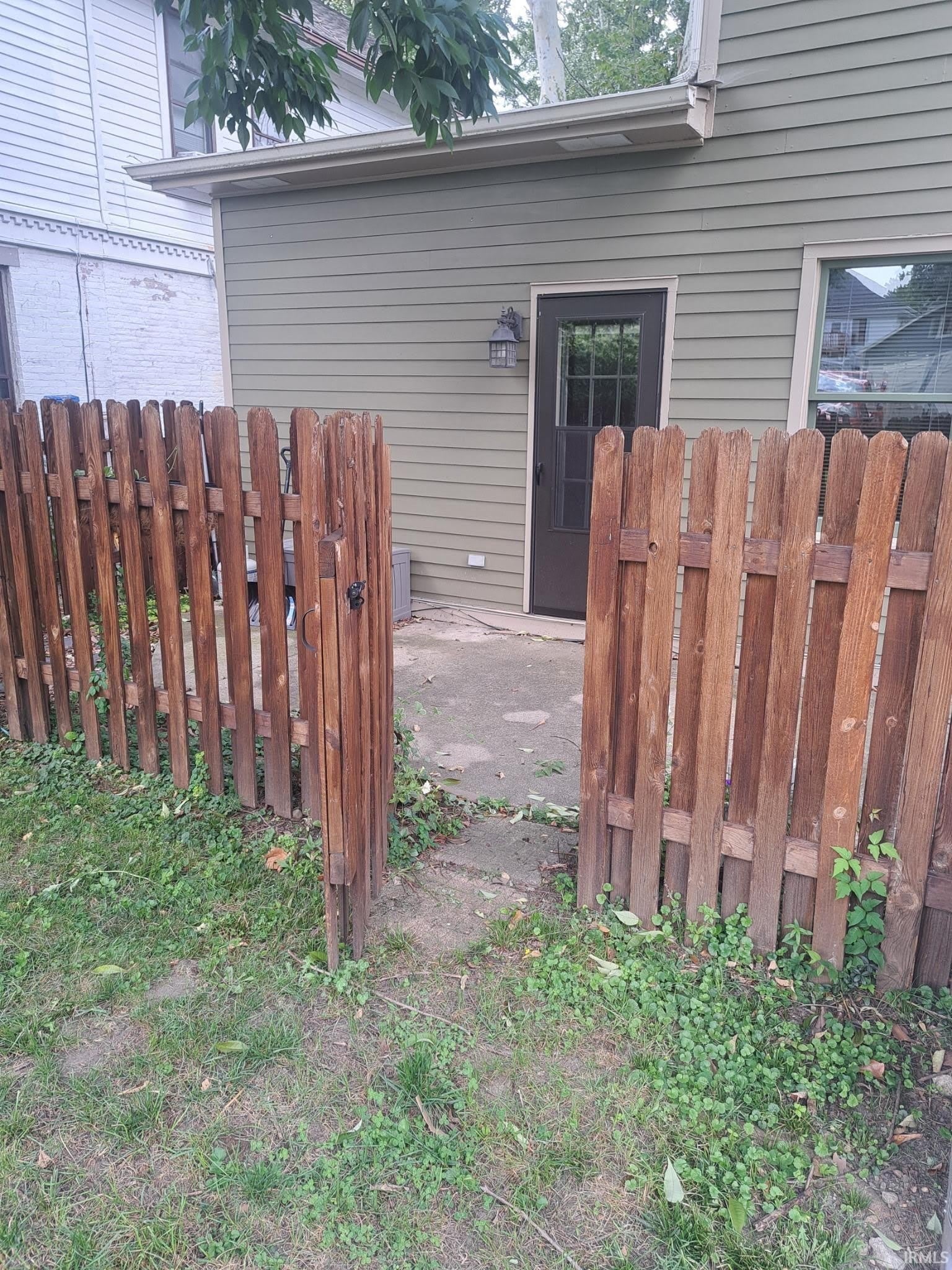 1215 W Jefferson Boulevard – photo 3
