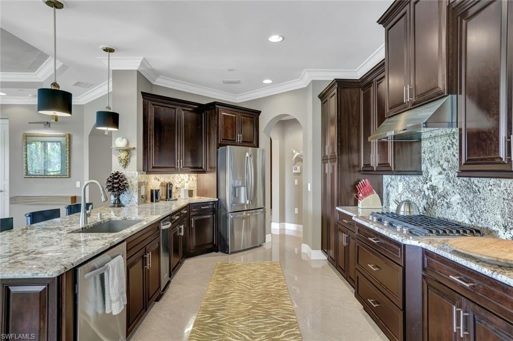 2772 Tiburon Blvd E – photo 3