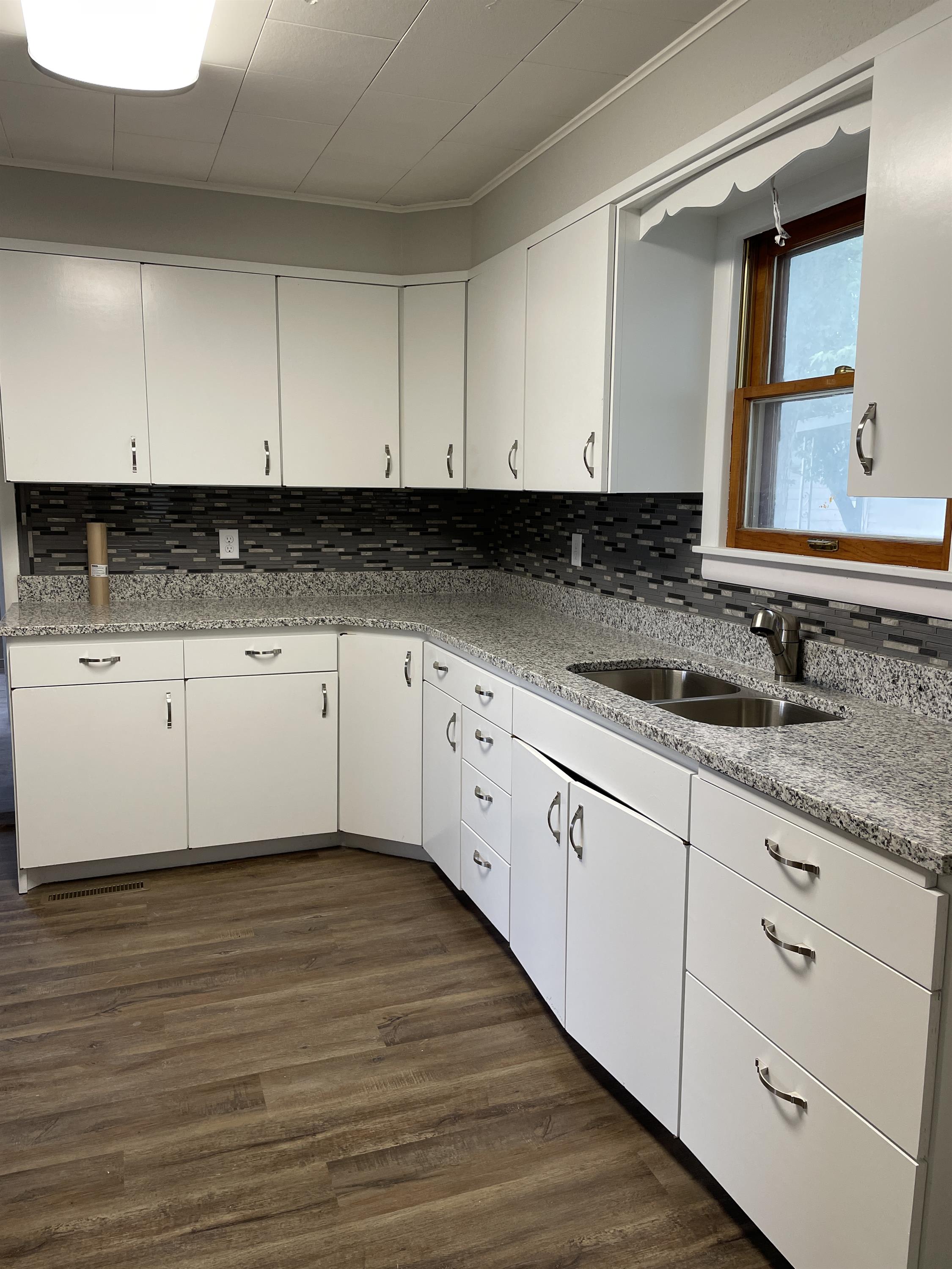 103 C Street – photo 4