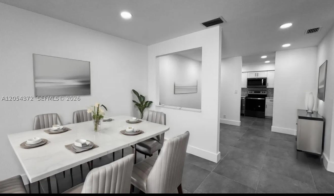 1470 NW 22nd Ct – photo 4